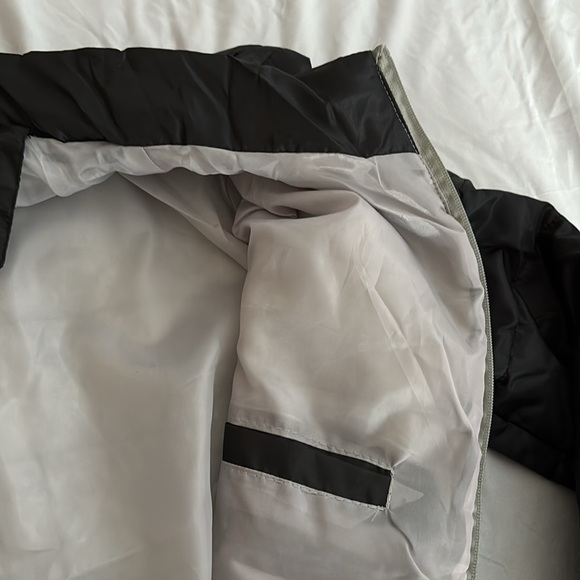 Packable black light puffer jacket (fall weather) NWOT size women’s M - Picture 4 of 7